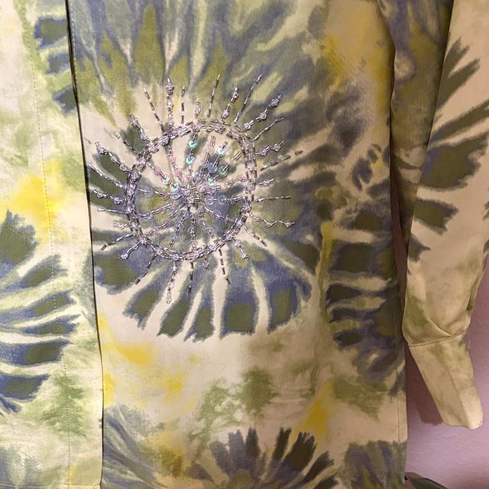 A.Z.I Women's Tie-Dye Button Down Shirt - Picture 6 of 13